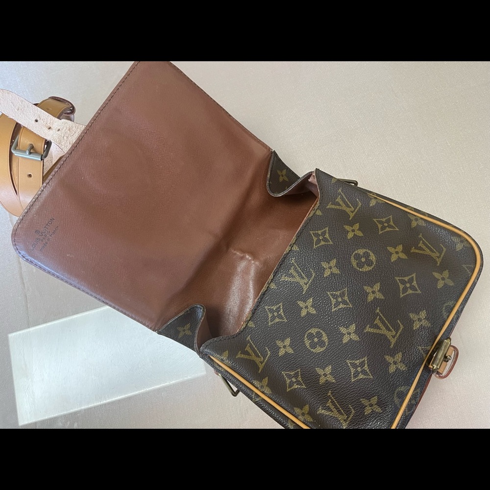 Louis Vuitton Cartouchiere MM Monogram - Picture 4 of 12